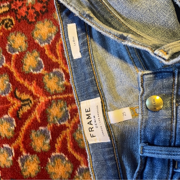 Frame Jeans - Picture 2 of 4
